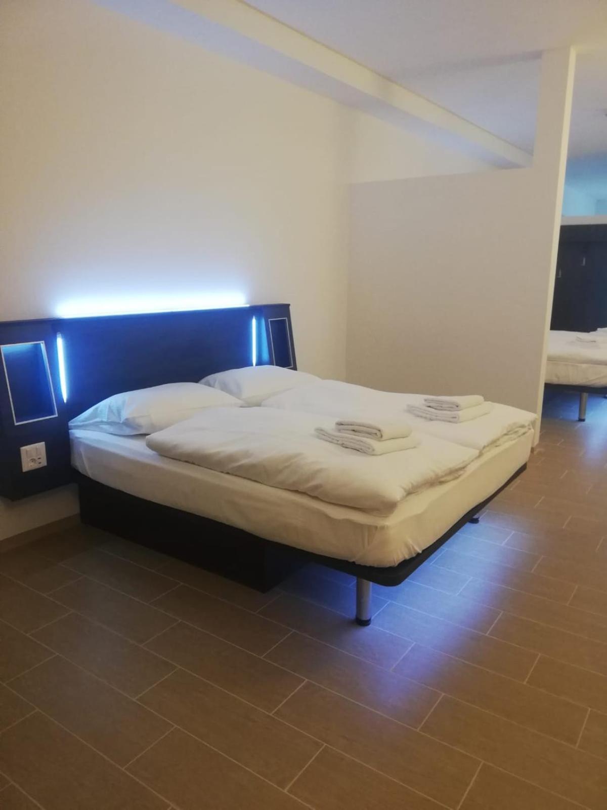 Augustus Hotel Bernkastel - Comfortable Budget Hotel Værelse billede